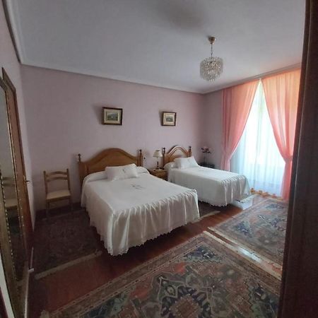 Pension Lorea San Sebastian Bagian luar foto