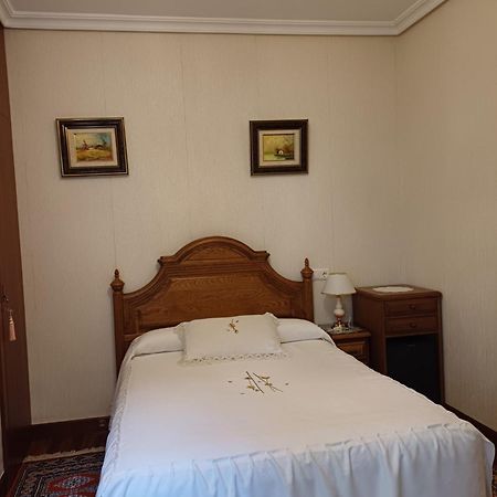 Pension Lorea San Sebastian Bagian luar foto
