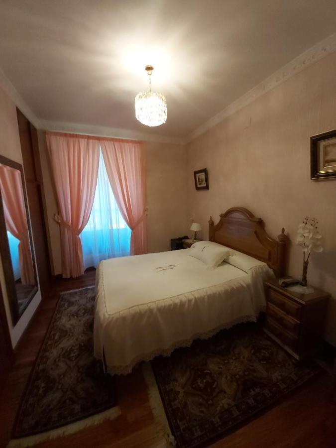 Pension Lorea San Sebastian Bagian luar foto