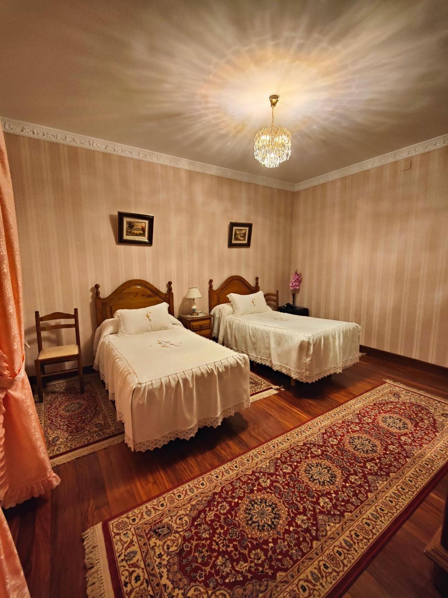 Pension Lorea San Sebastian Bagian luar foto