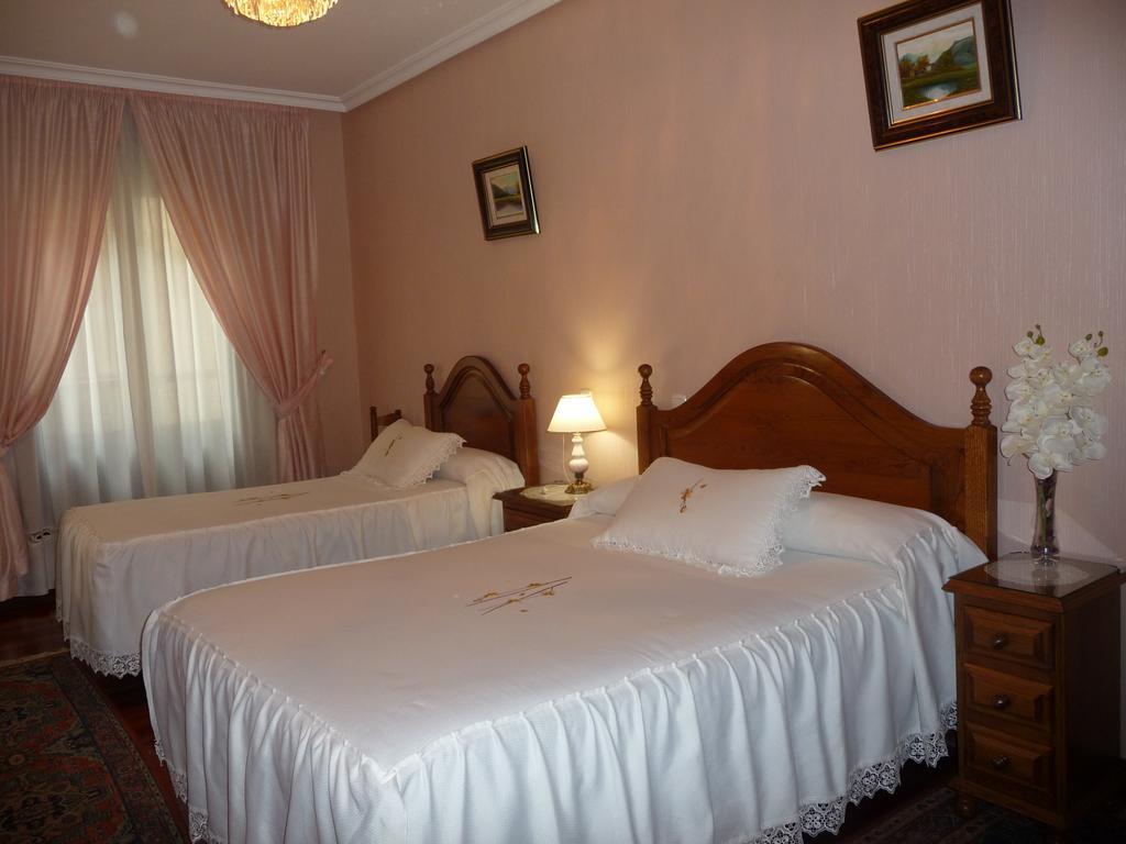 Pension Lorea San Sebastian Bagian luar foto